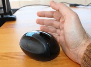 Posição da mão durante a utilização do rato Microsoft Sculpt